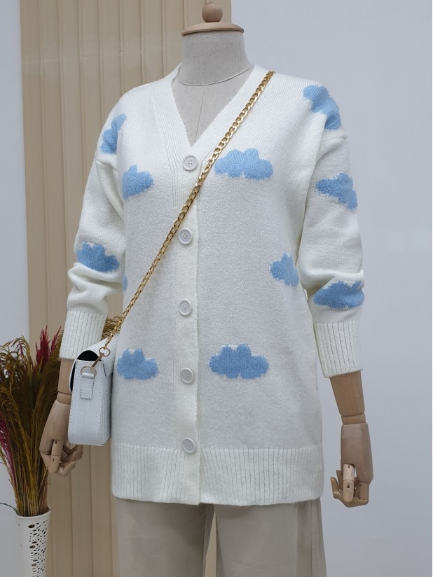 Cloudy Buttoned Cardigan -Ecru